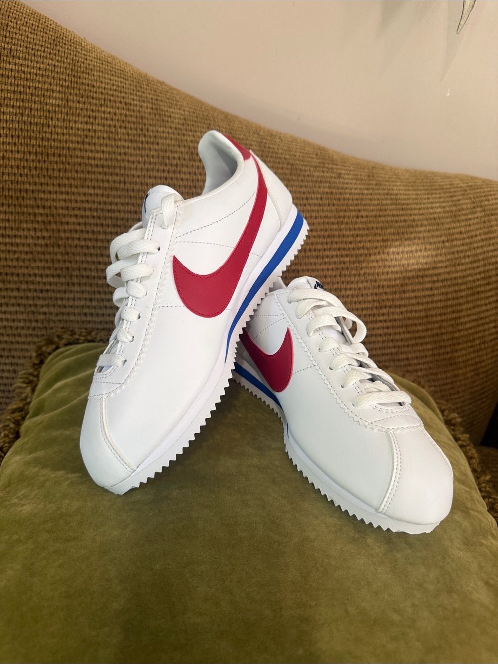 Perfect condition, WMN Classic Cortez Leather White, Varsity Red and Royal Blue